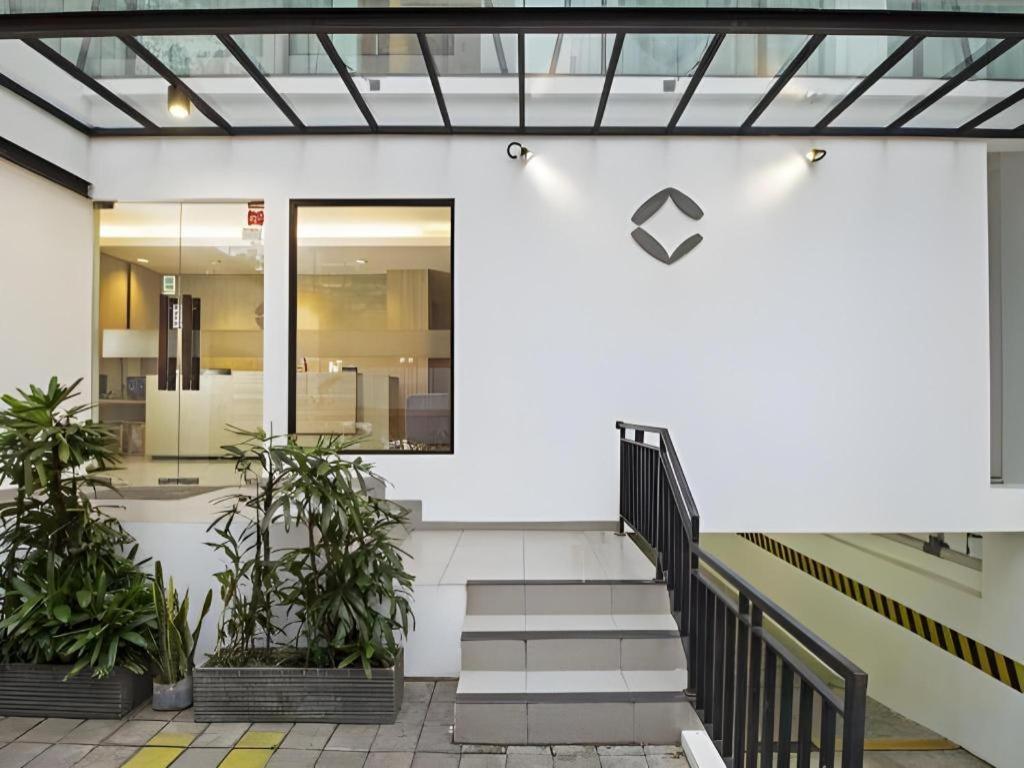 Casa Living Setiabudi Jakarta Exterior photo
